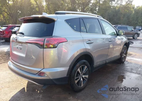 2016 Toyota Rav4 Xle z USA, uszkodzony, nr VIN 2T3WFREV3GW244166